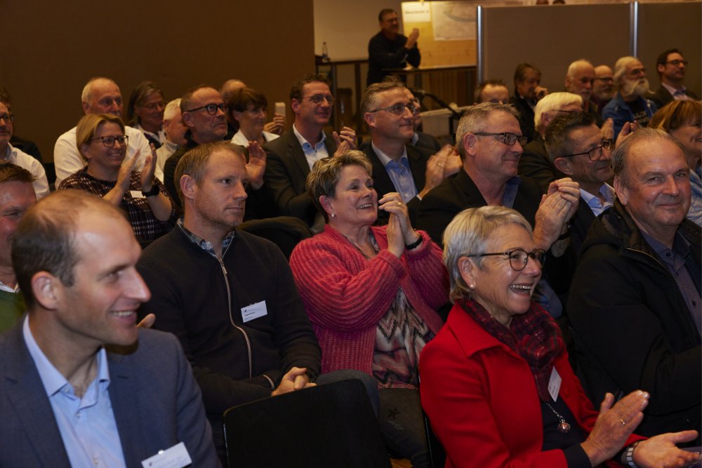 img-https://rheinregulierung.vitamin2.digital/media/pages/service/news-overview/genehmigungsplanung-erstmals-vorgestellt/3a33171ca7-1741016844/5j8a4303.jpg
