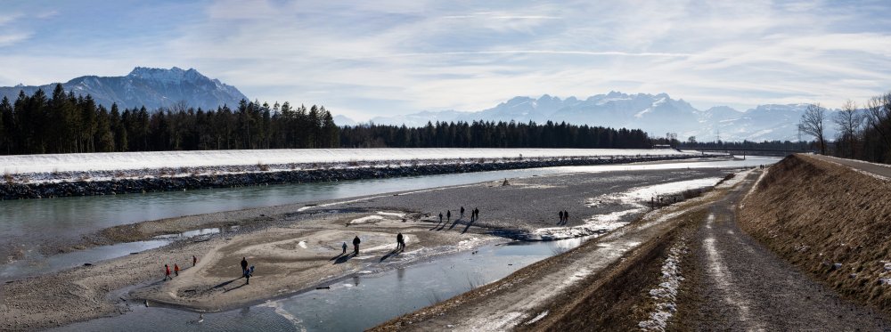 img-https://rheinregulierung.vitamin2.digital/media/pages/service/news-overview/hobby-wandern/77cc58277d-1741016837/2021-02-14rh4d1a1645-2218.jpg