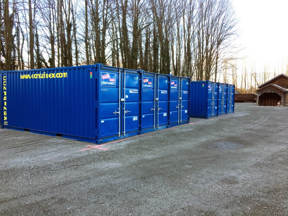img-https://rheinregulierung.vitamin2.digital/media/pages/service/news-overview/hochwasserstuetzpunkt-maeder-wird-ausgebaut/3cabac61a2-1741016824/lagercontainer.jpg