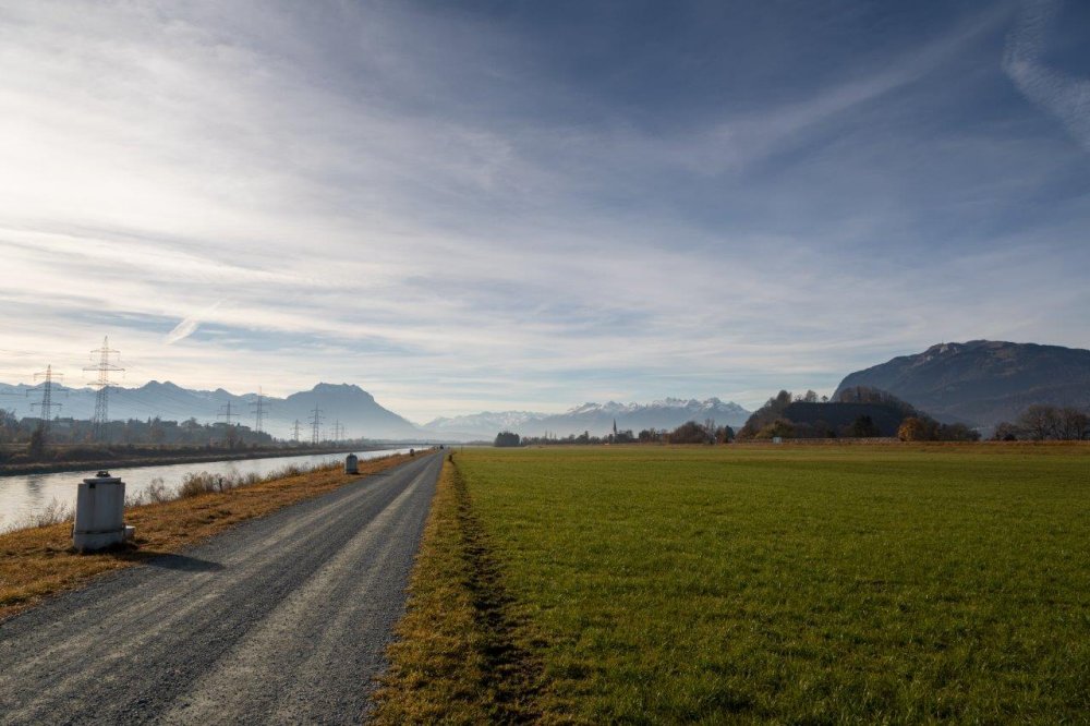 img-https://rheinregulierung.vitamin2.digital/media/pages/service/news-overview/neun-saeulen-am-rhein/51b9170854-1741016858/2021-11-19rh2t7a6545.jpg